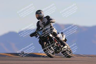 media/Nov-06-2023-Moto Forza (Mon) [[ce023d0744]]/4-Beginner Group/Session 5 (Turn 9)/